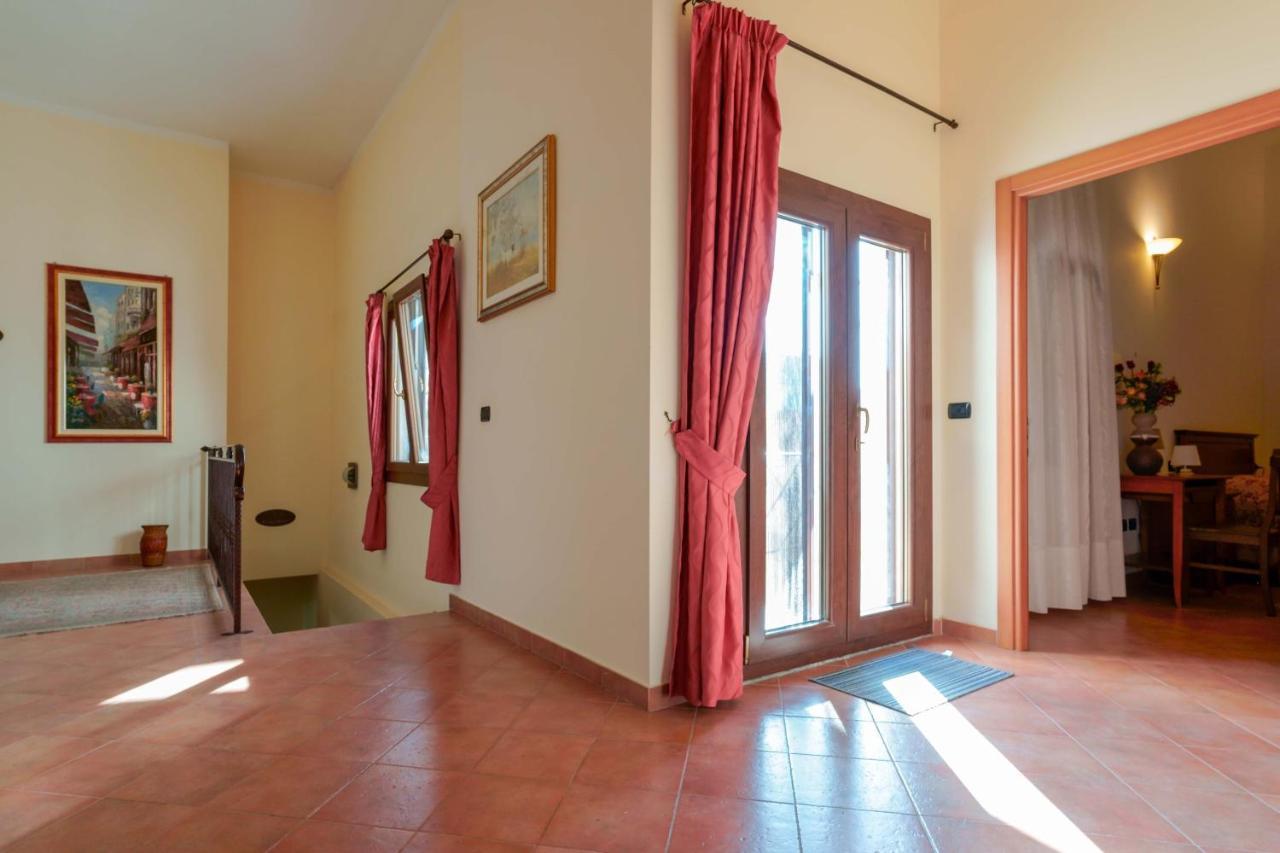 Bed And Breakfast Cairoli Exclusive Room San Pietro Vernotico Exterior photo