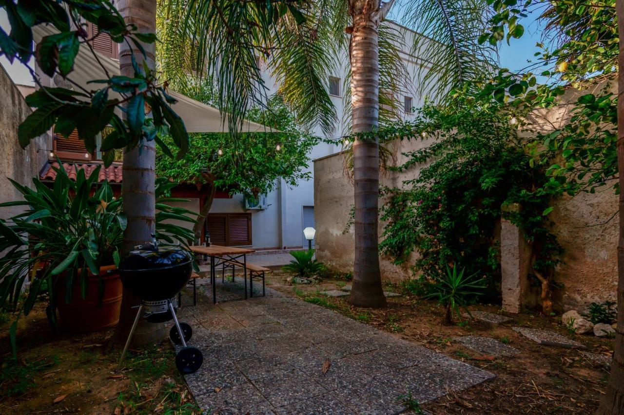 Bed And Breakfast Cairoli Exclusive Room San Pietro Vernotico Exterior photo