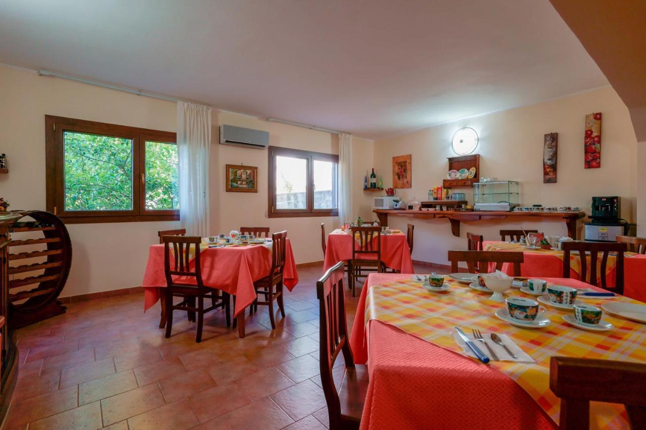 Bed And Breakfast Cairoli Exclusive Room San Pietro Vernotico Exterior photo
